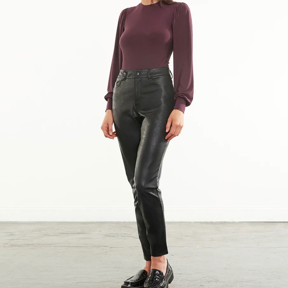 Commando black faux leather 5 pocket pant size M